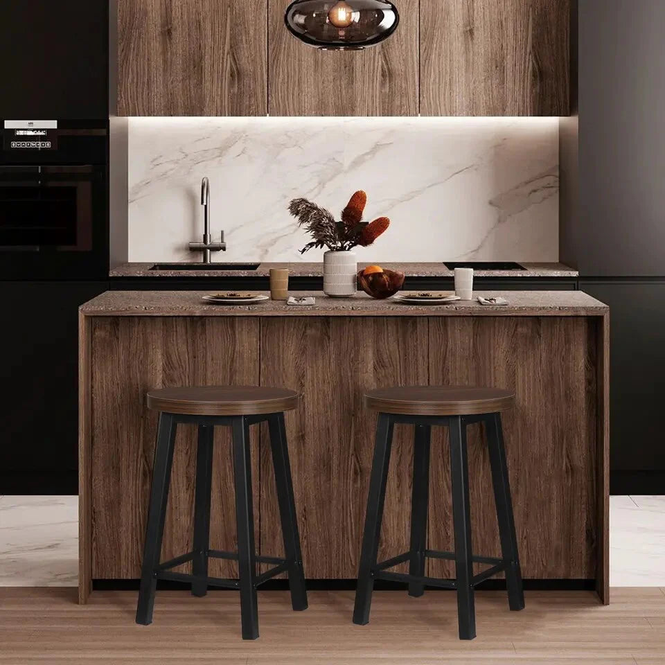 Zeitlose Eleganz und Praktikabilität: Unsere Schwarzen Esszimmerstühle