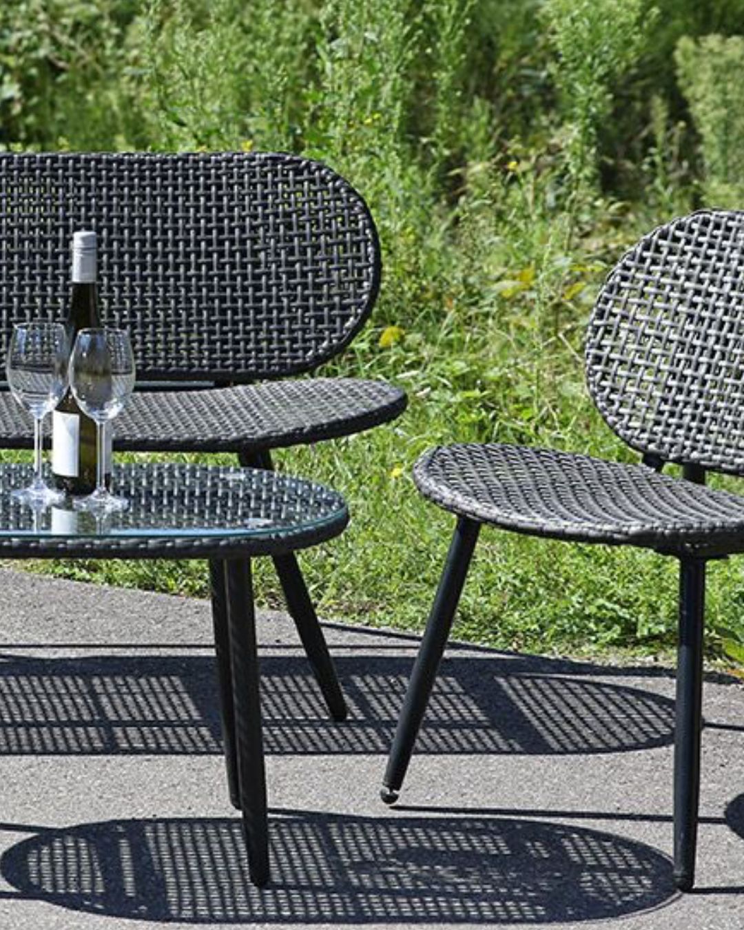 Stilvolles und langlebiges Lounge-Set für den Außenbereich mit wetterfesten Materialien.