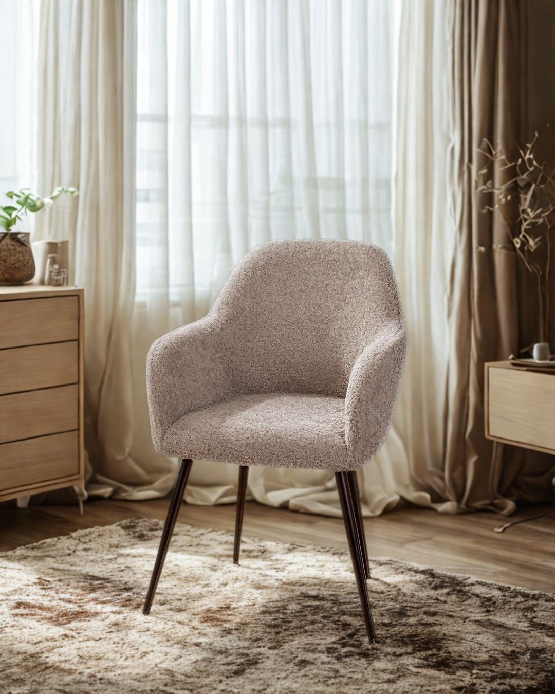Grauer Sessel / Armchair mit schwarzen Beinen