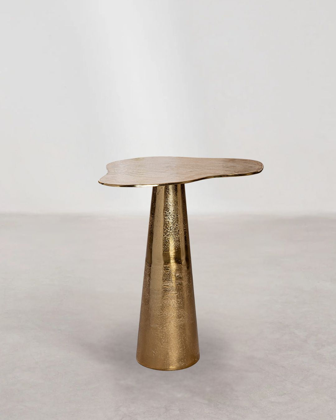 Organische Beistelltische metallic Look, Wohnzimmer
