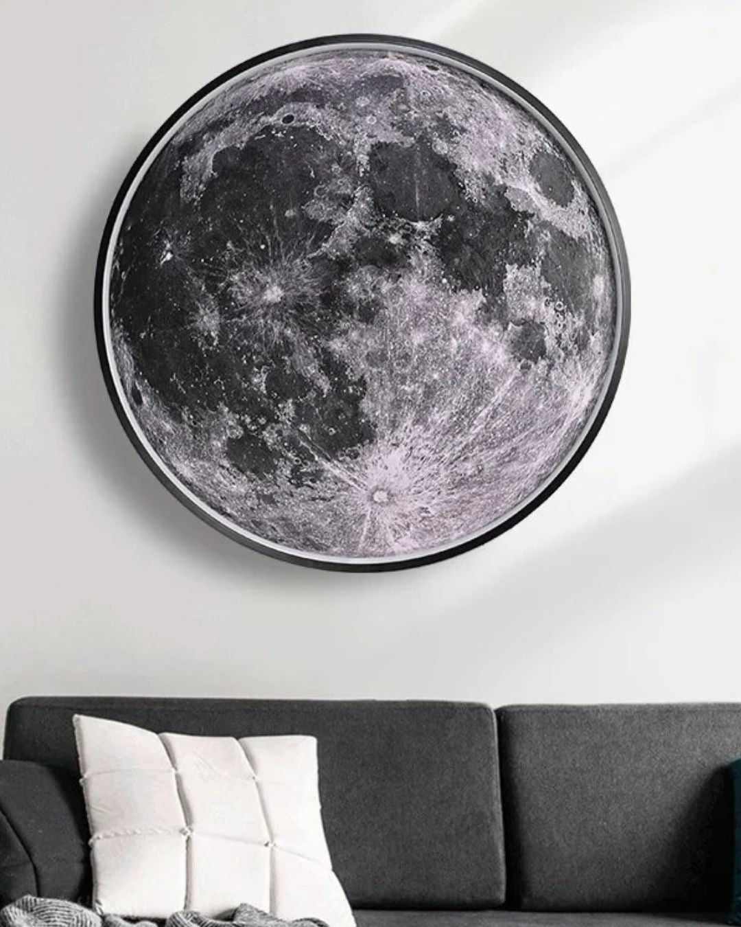 Elegante LED-Wandleuchte mit Fernbedienung für individuelle Lichtsteuerung.