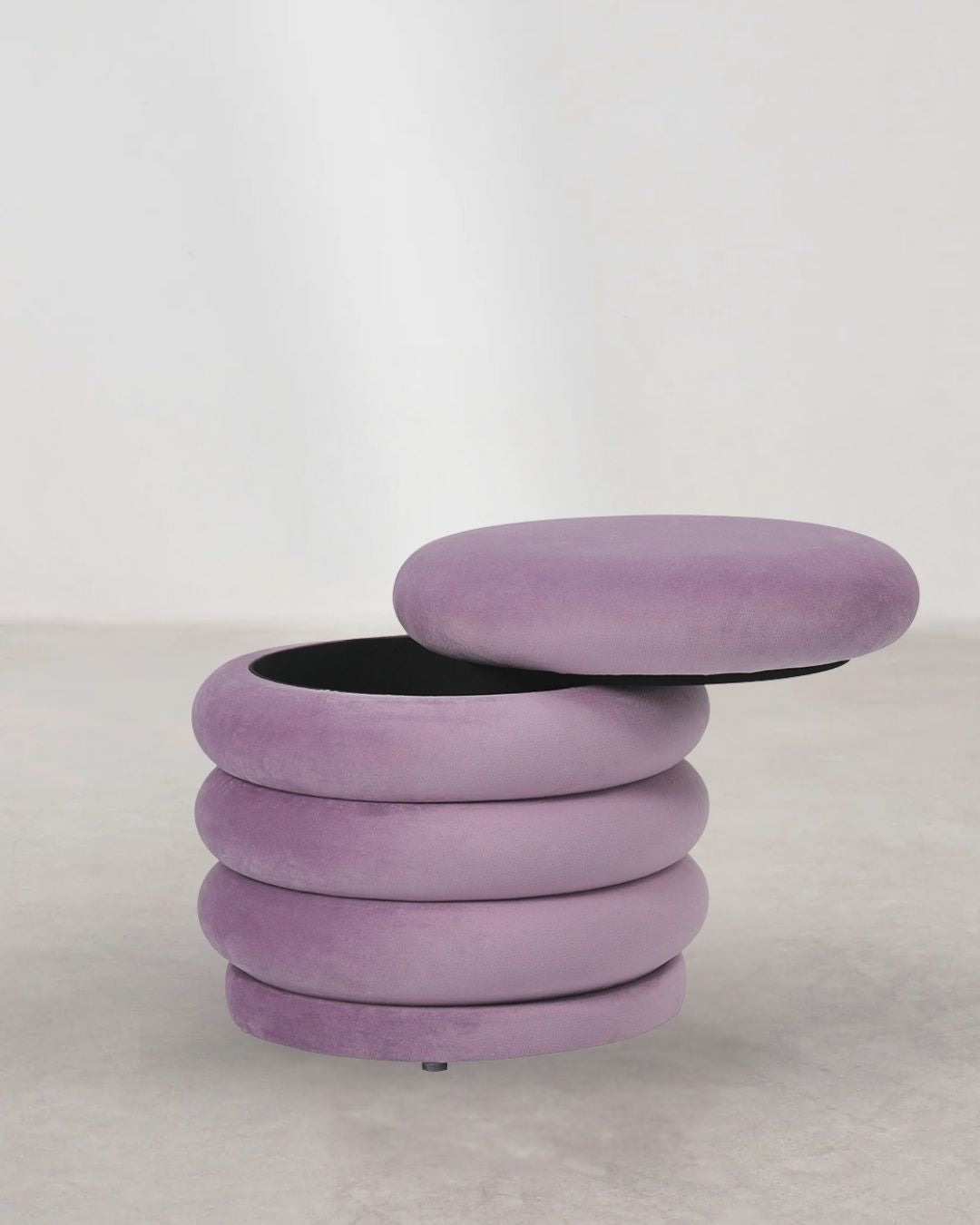Lila Samt Hocker, zylindrisch
