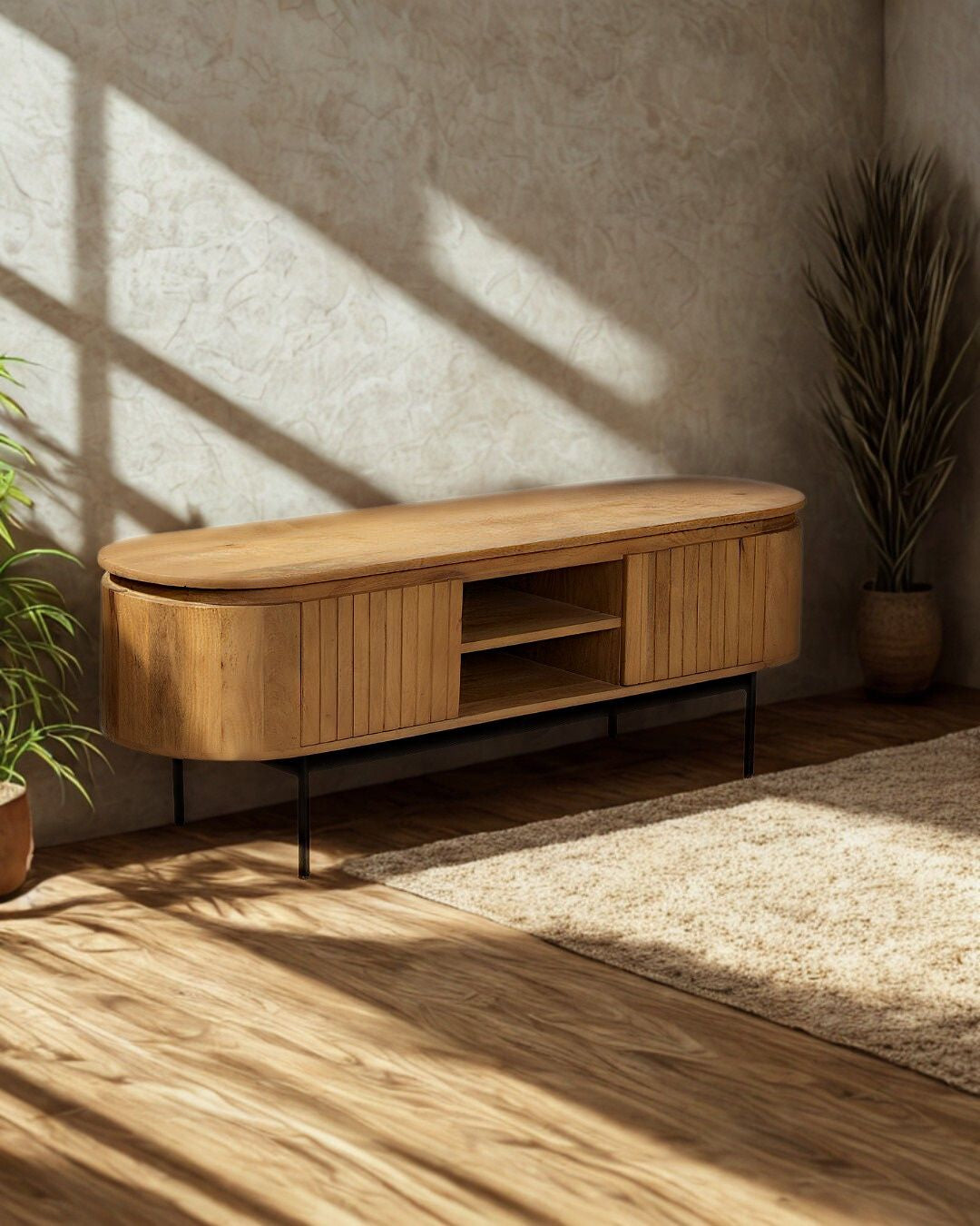 Modernes Lowboard Mangoholz 140 cm