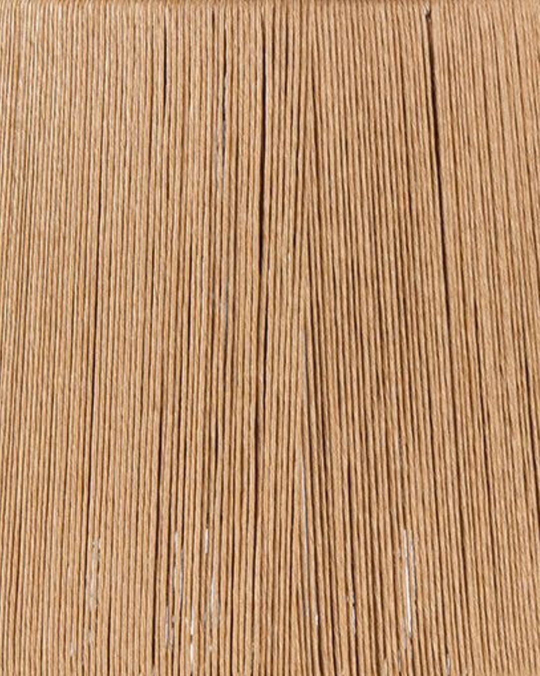 Nahaufnahme der Glasstruktur mit natürlichen Farbverläufen und kunstvollen Details.