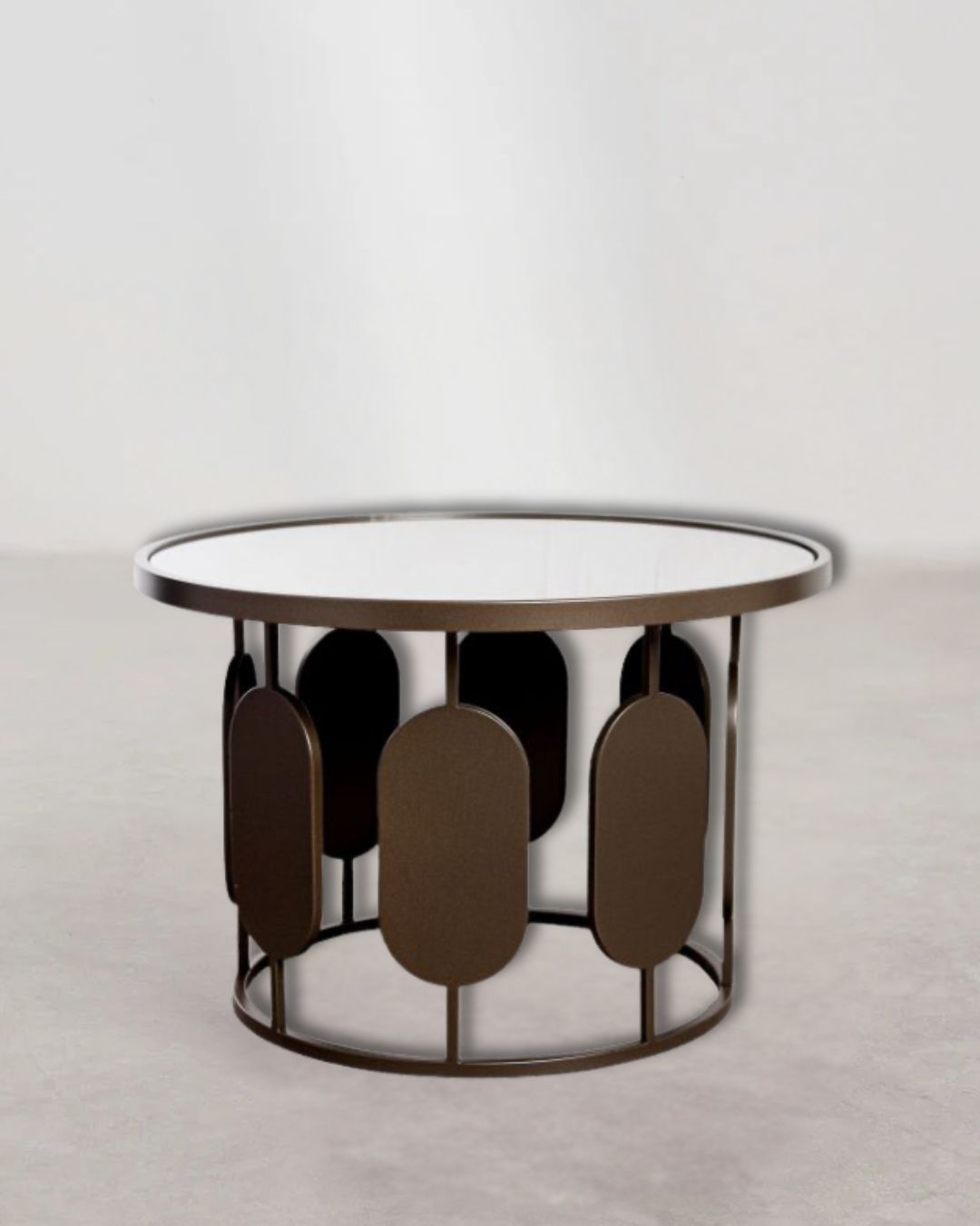 Runder Beistelltisch aus anthrazitfarbenem Metall mit modernem Look.