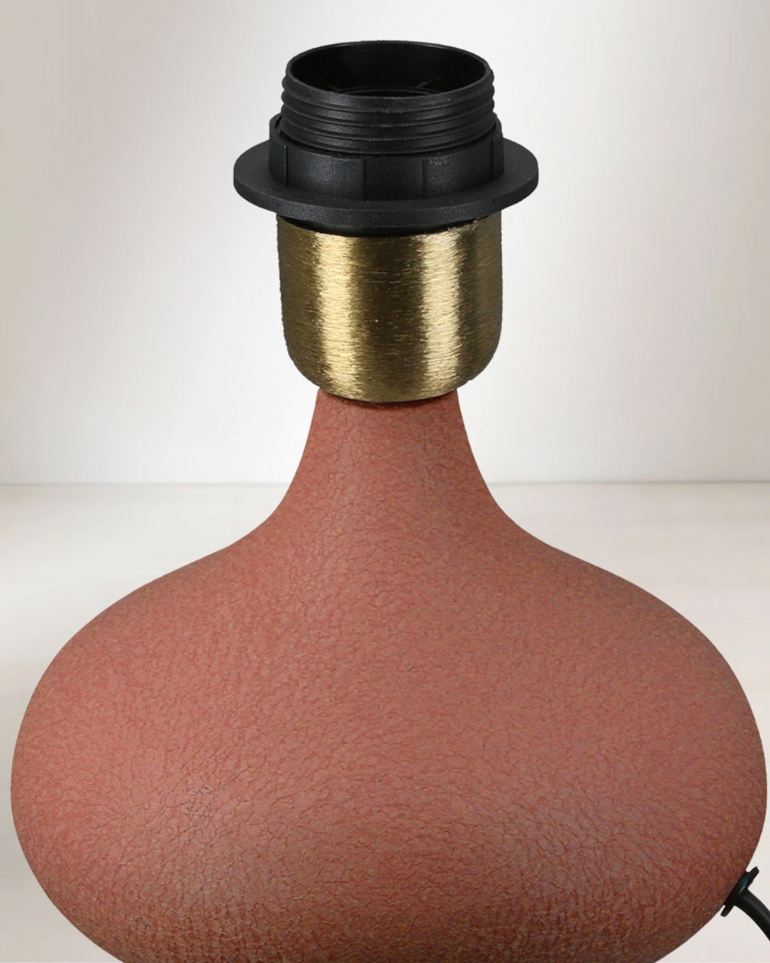 Kompakte Nachttischlampe Avanti, CE geprüft