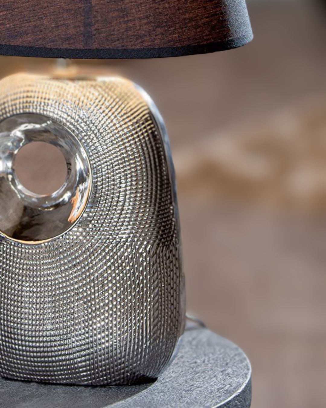 Elegante Designerlampe für stimmungsvolle Beleuchtung in jedem Raum.