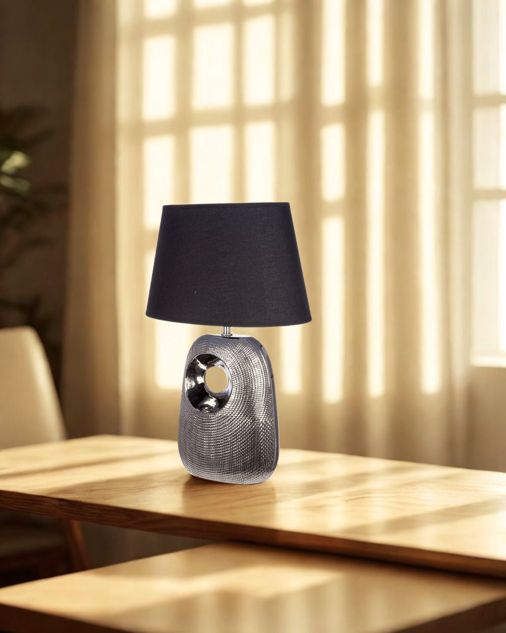 Elegante Designerlampe für stimmungsvolle Beleuchtung in jedem Raum.