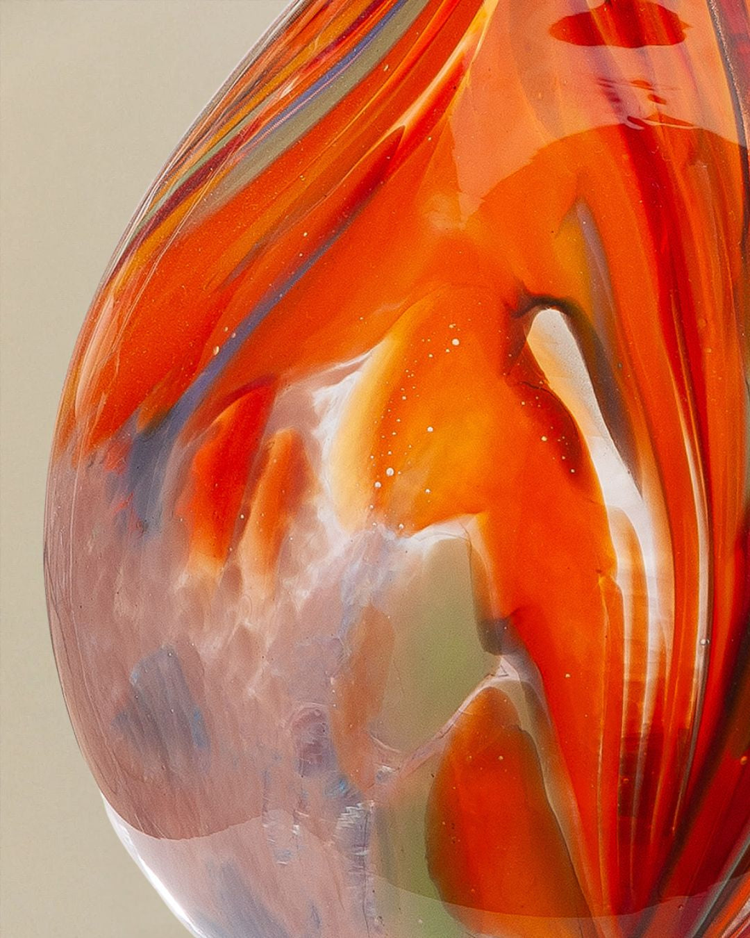 Orange Vase für frische Blumen oder Dekoration